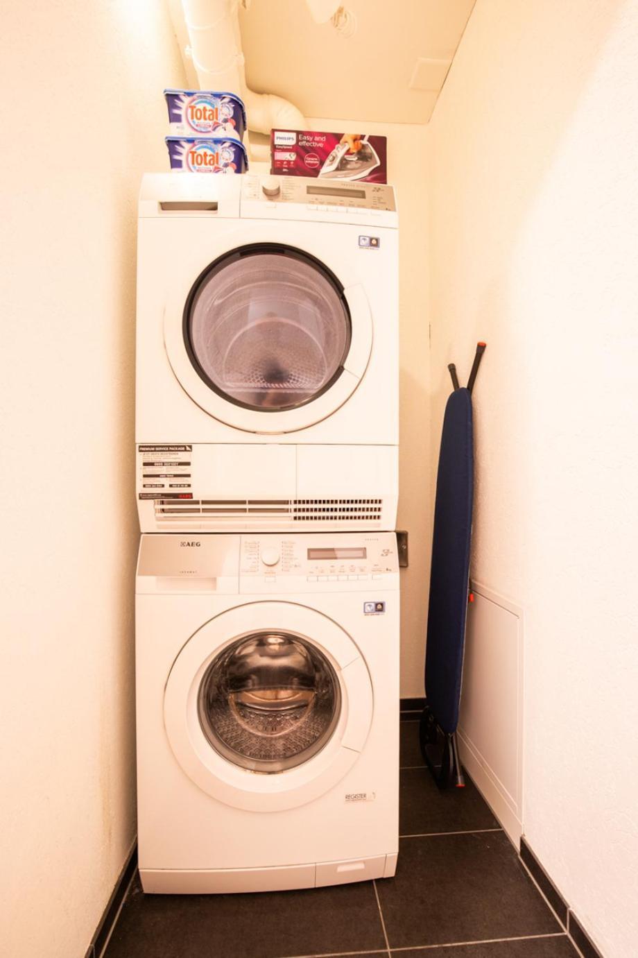 Special Einstein II Apartment Basel, Messe Kleinbasel 10-Star Luaran gambar