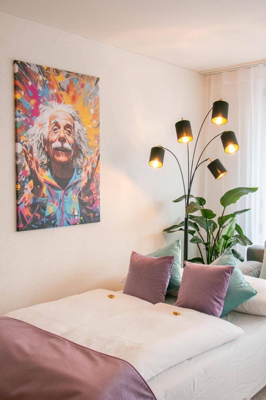 Special Einstein II Apartment Basel, Messe Kleinbasel 10-Star Luaran gambar