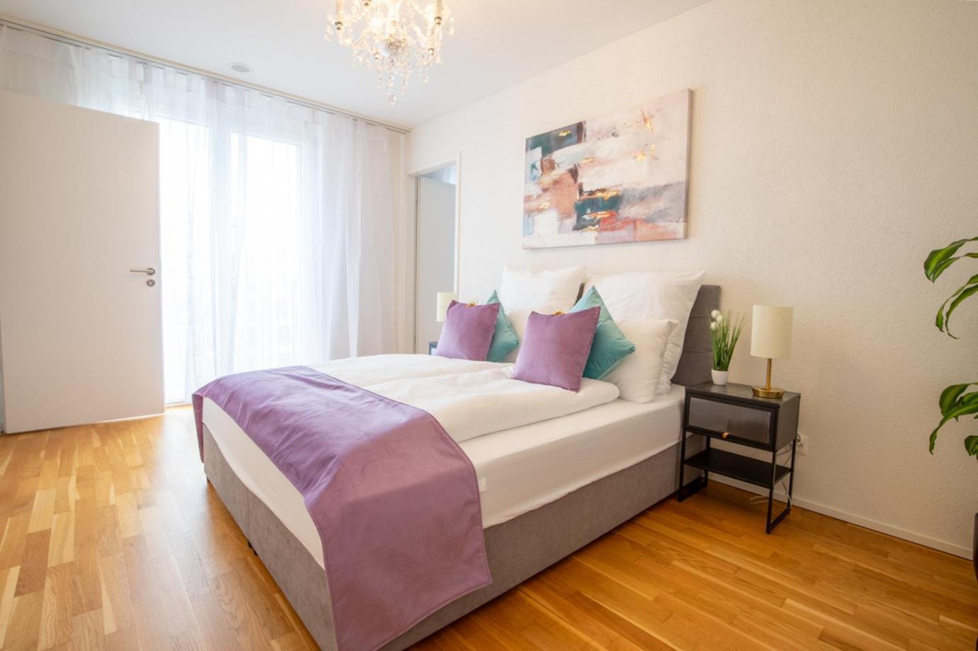 Special Einstein II Apartment Basel, Messe Kleinbasel 10-Star Luaran gambar